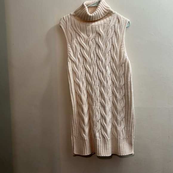 Cos Soft Plush Alpaca Yak Cable Knit 